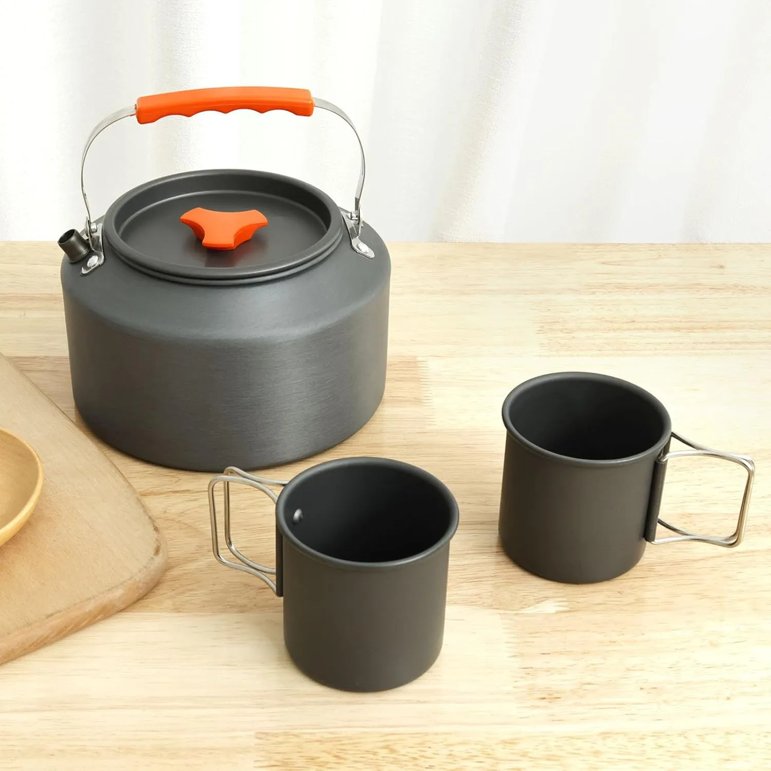 2.5L Camping Kettle Heat Evenly Camp Kettle Sturdy Rustproof Camping Coffee Pot Lightweight Camping Kettle with 2 Cups for Outdoor Camping Hiking Picnic