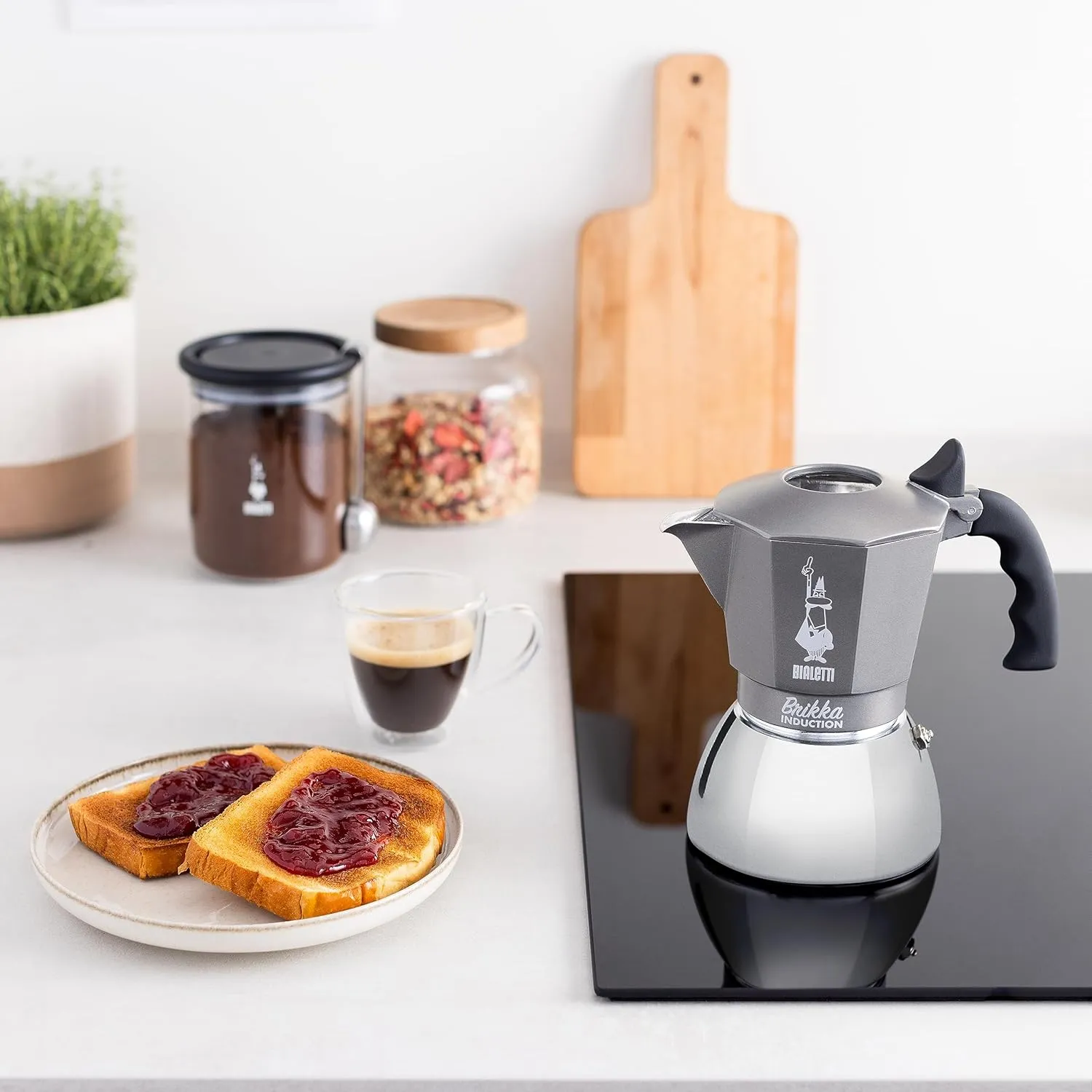 Bialetti Brikka Induction Coffee Maker, 4 Cup (170ml), Espresso Bar Style, Suitable for All Types of Cookers, Stylish Design, Silver