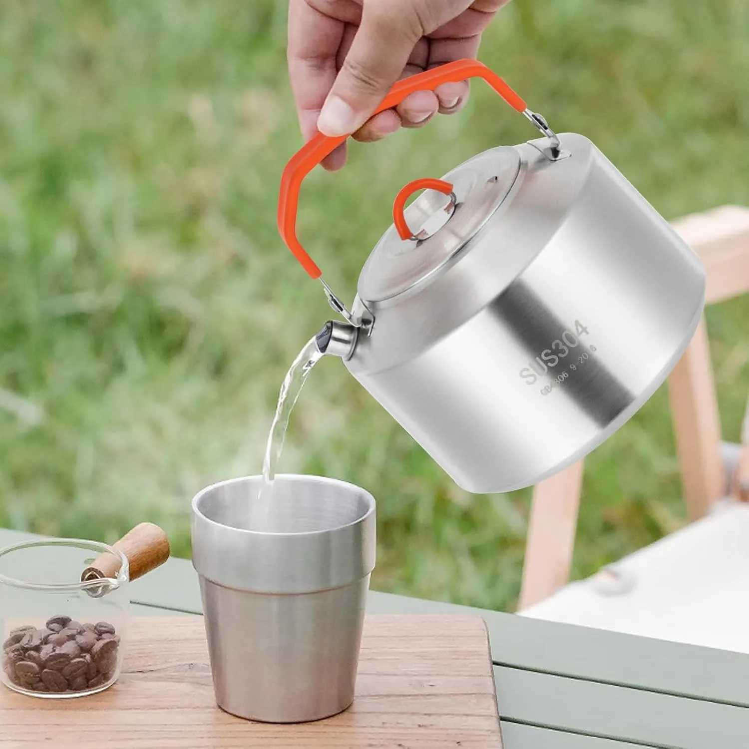 Camping Stainless Steel Kettle, Outdoor Heating Teapot, 1.5L Pot Kettle Camping Kettle, Portable Durable Bushcraft Gear Open Fire Kettle