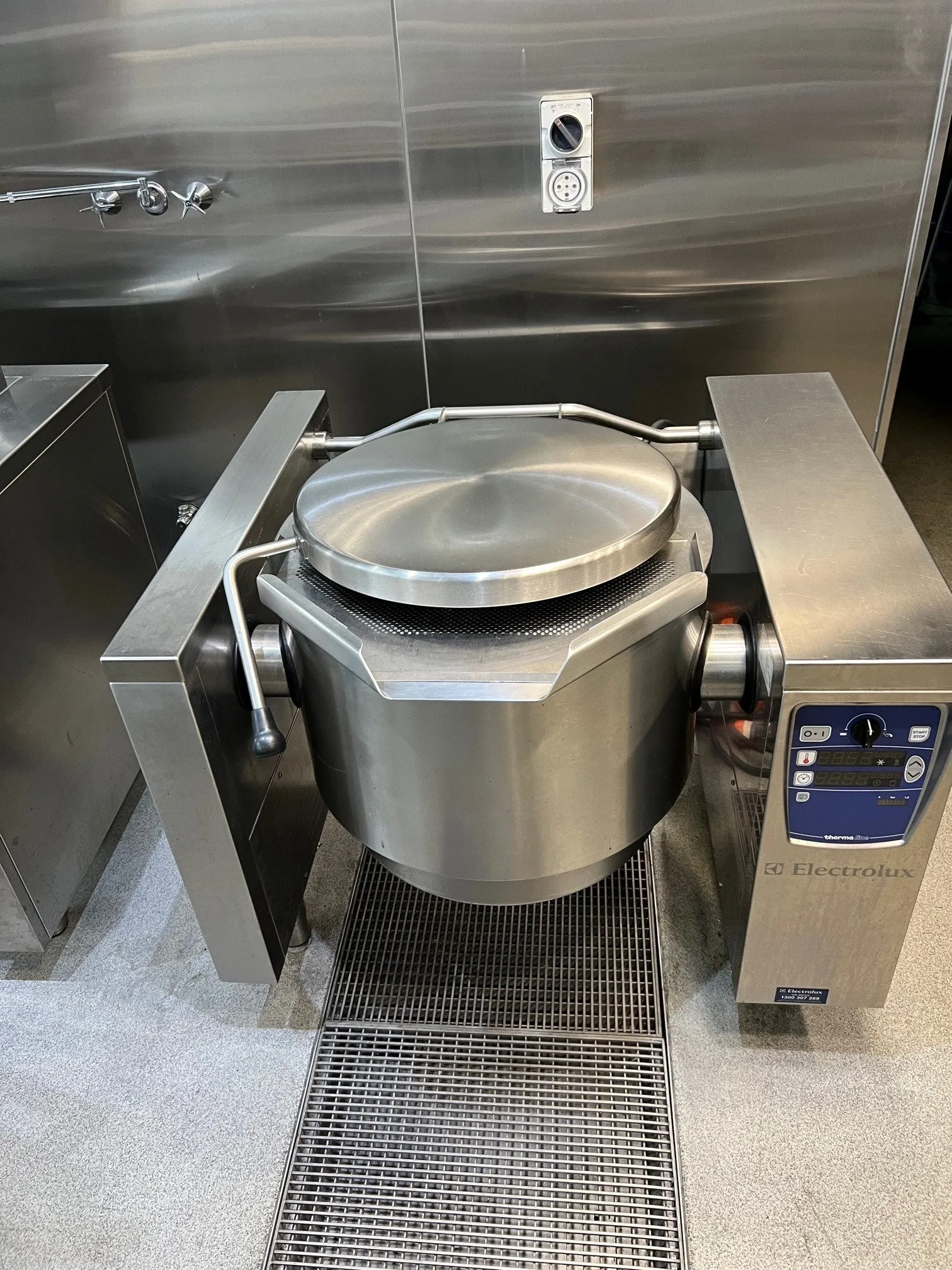 Electrolux TBOT06EEFO Therma Tilting Kettle