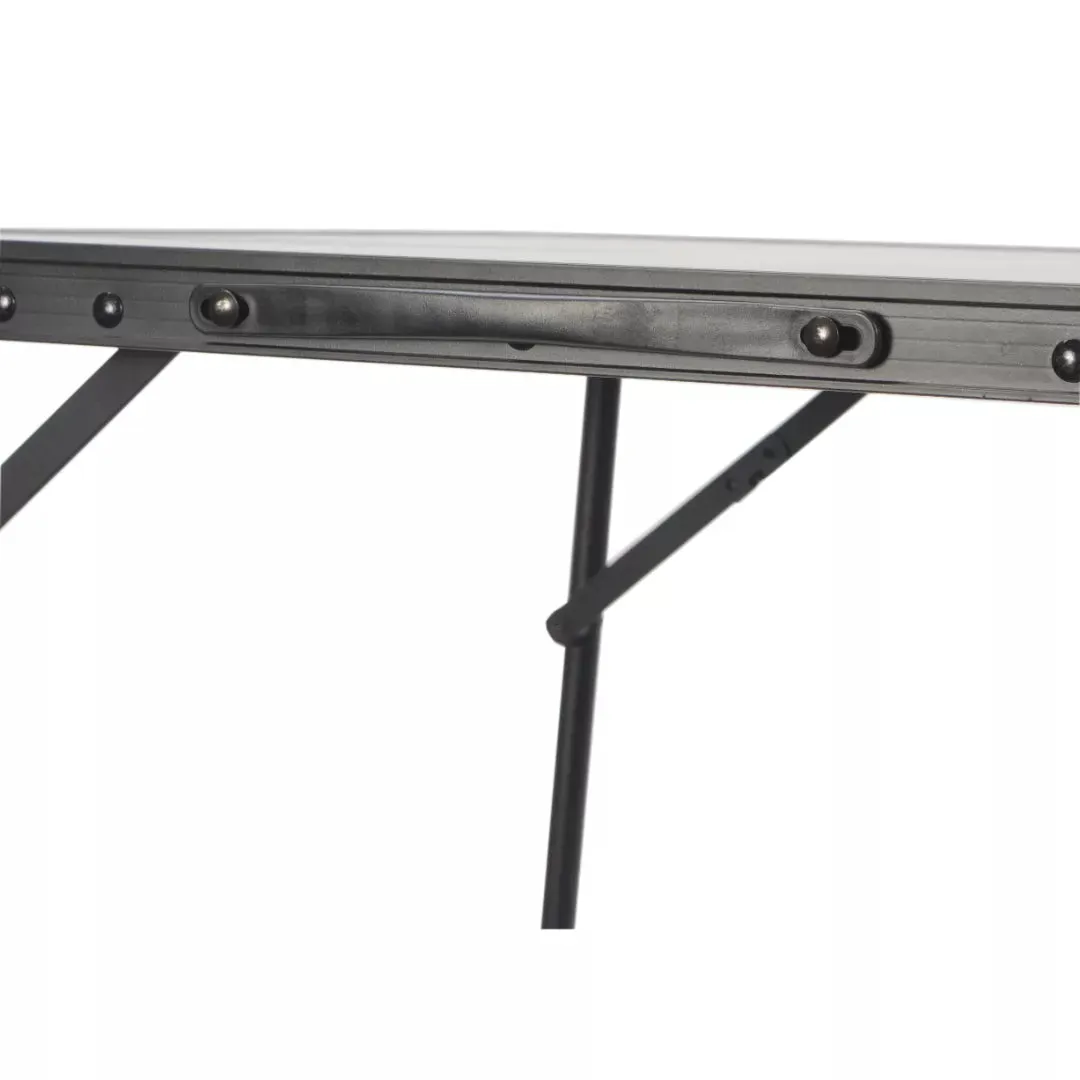 LIGHTWEIGHT TABLE