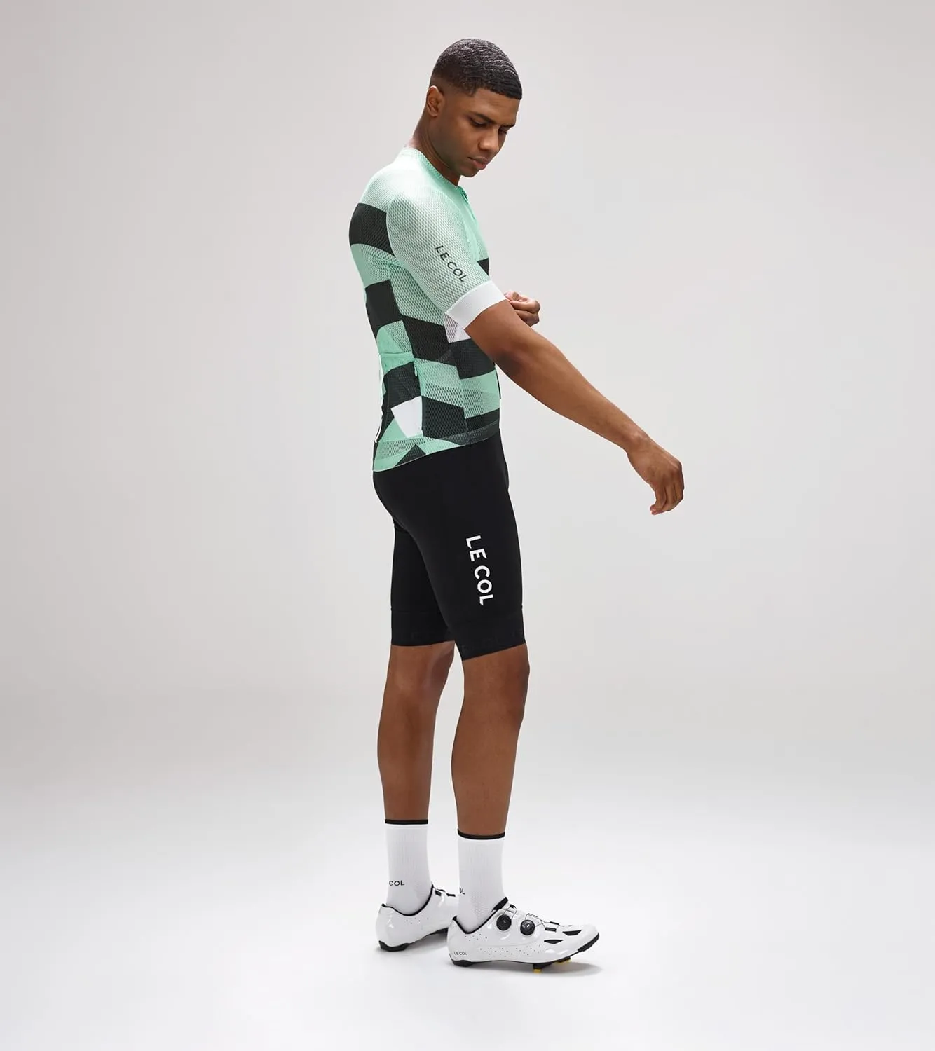 Men's Pro Air Lightweight Jersey | Short Sleeve Cycling Shirt | Lightweight Brethable | Mesh Construction | S - XL