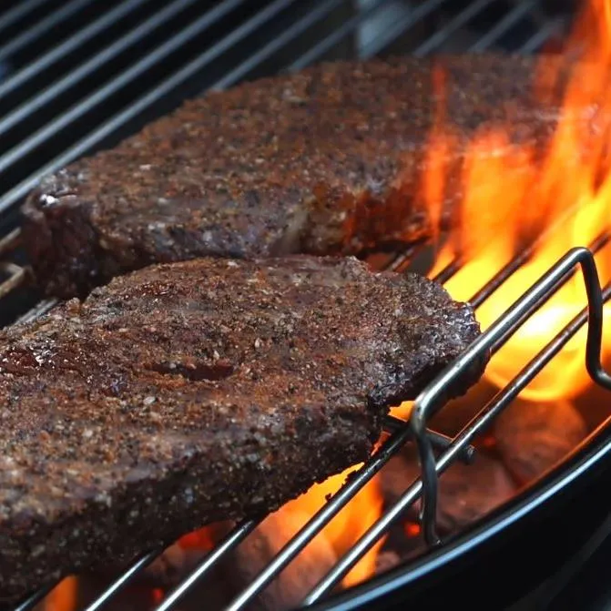 Slow N' Sear MasterKettle Charcoal Grill   Smoker Combo