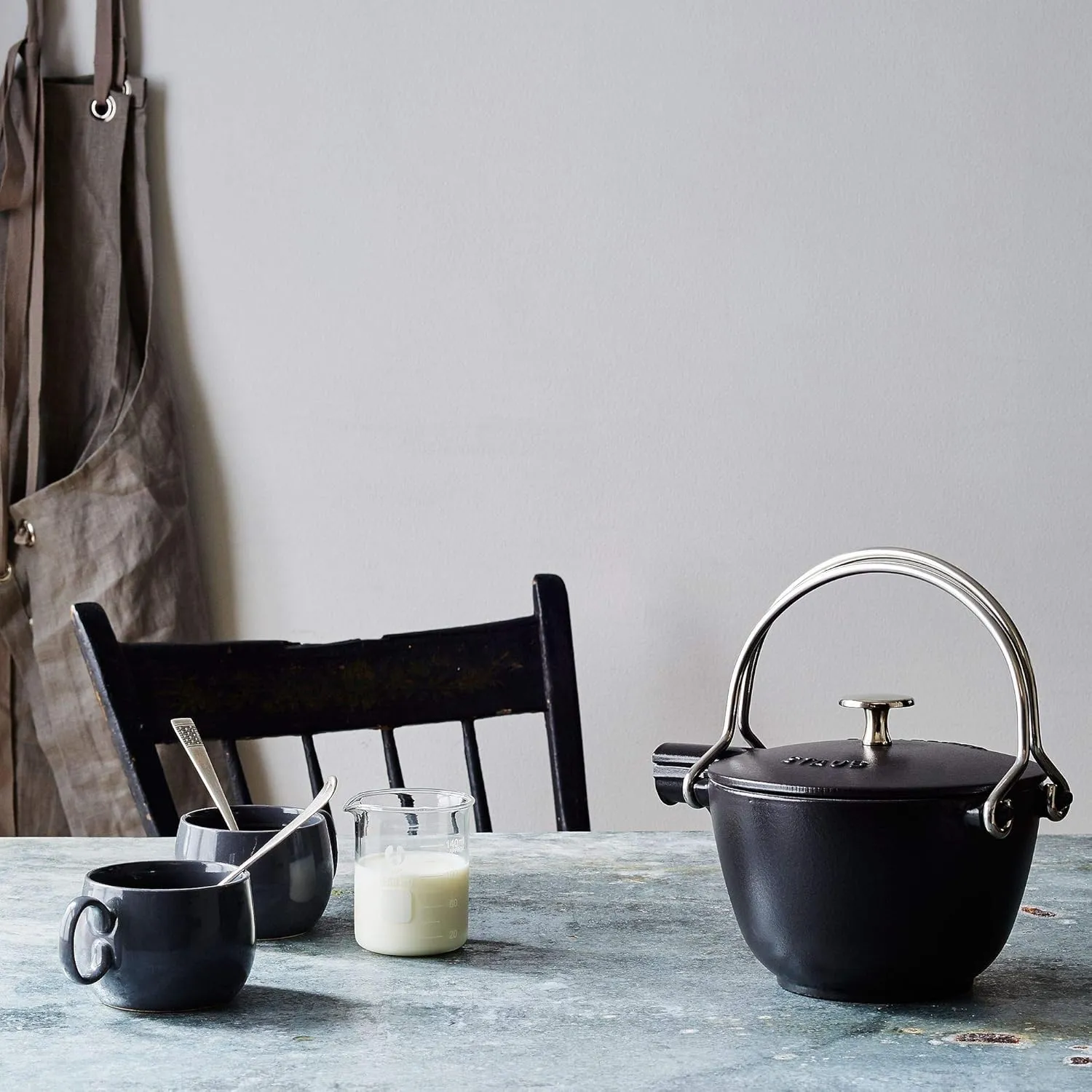 STAUB 1004030 Cast Iron Tea Pot, Black