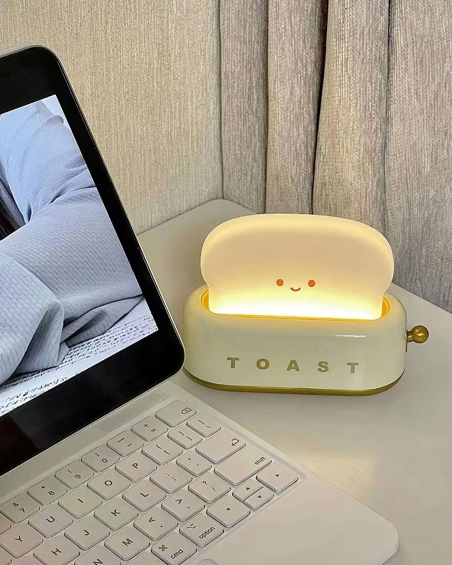 Toaster Night Light – Cute & Rechargeable LED Lamp for a Cosy Glow