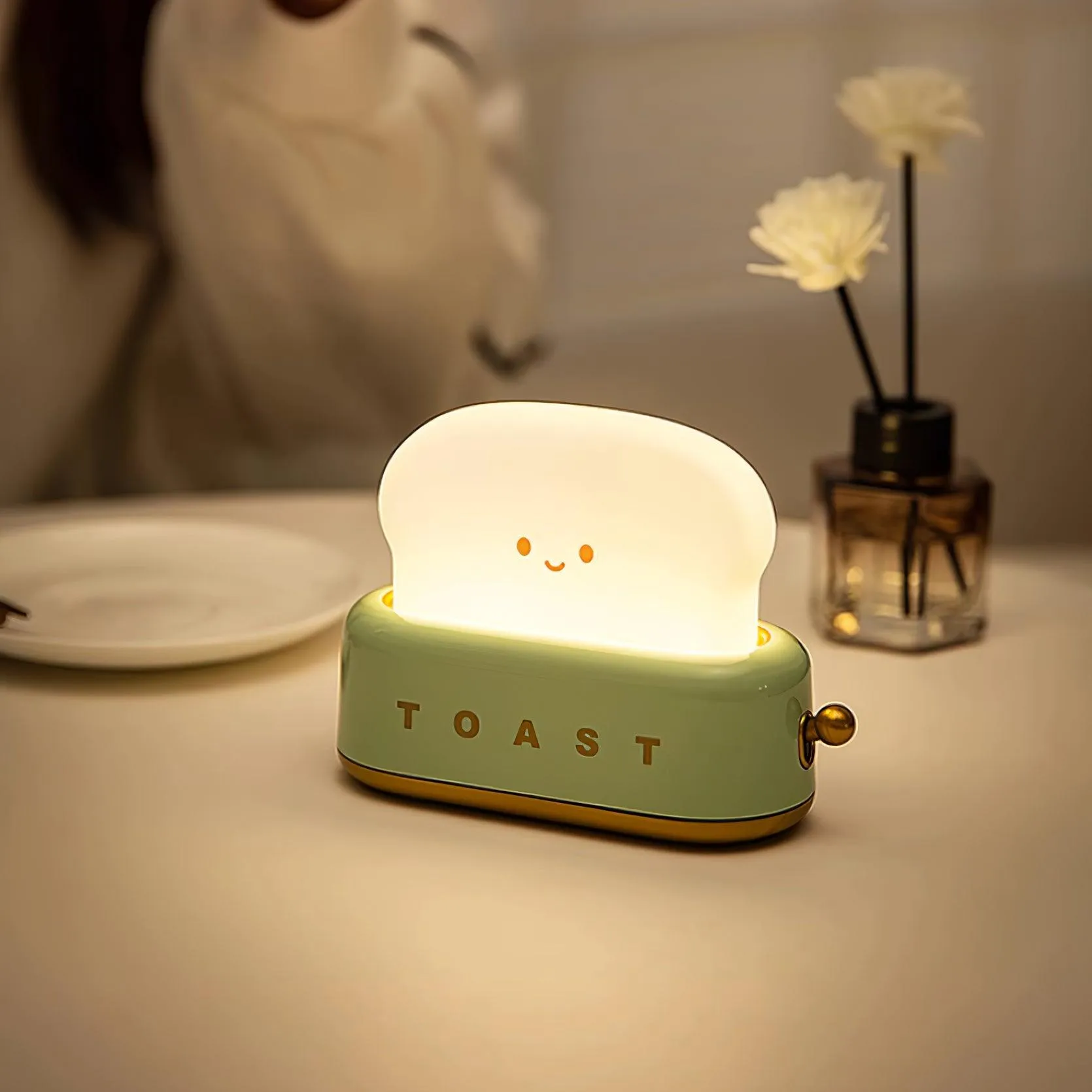 Toaster Night Light – Cute & Rechargeable LED Lamp for a Cosy Glow