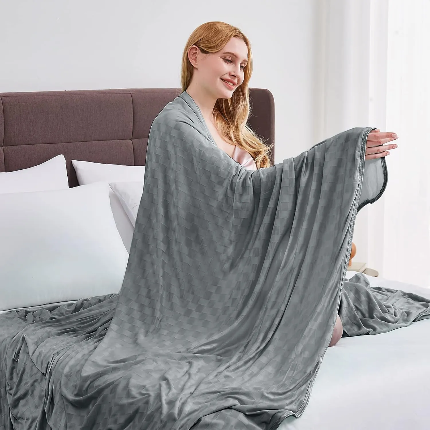 Topcee Cooling Blanket, Summer Cooling Blankets for Hot Sleepers, Arc-Chill Q-Max>0.5 Cool Fiber, Oeko-TEX 100% Certified, Soft, Breathable, Double-Side Bed Throw,Keep Cool for Adults Kids 50"x70"